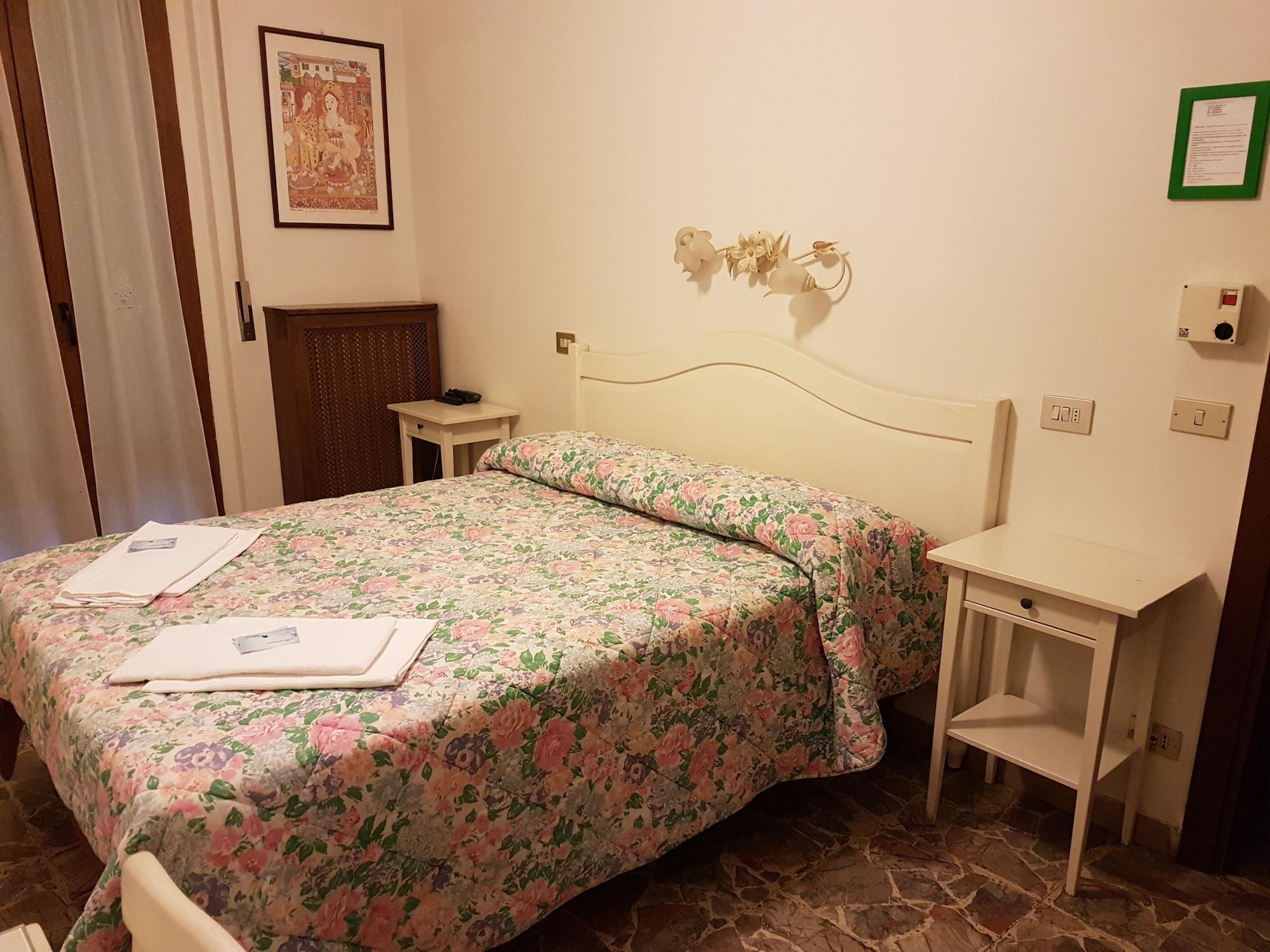 Albergo Sonia Флоренция Экстерьер фото