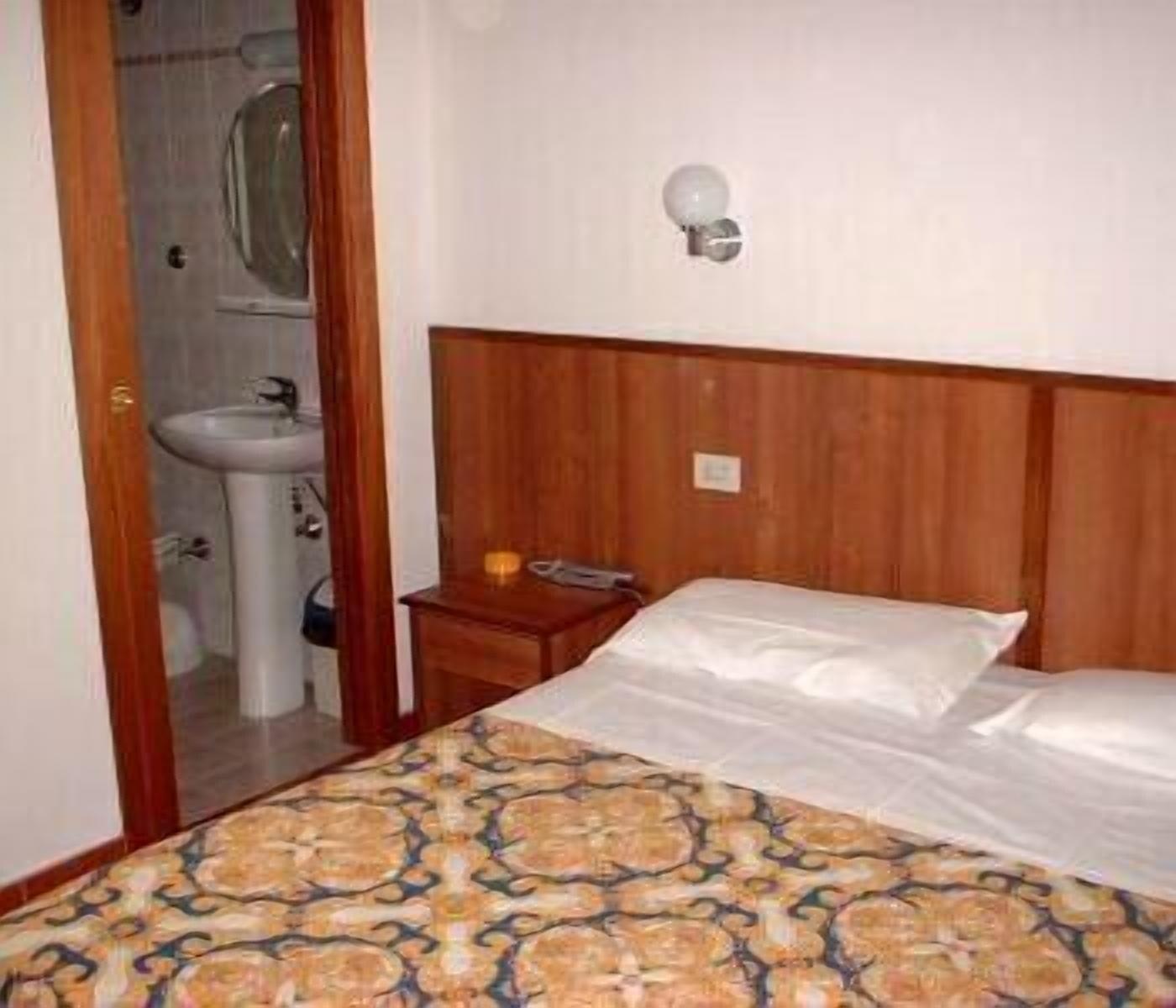 Albergo Sonia Флоренция Экстерьер фото