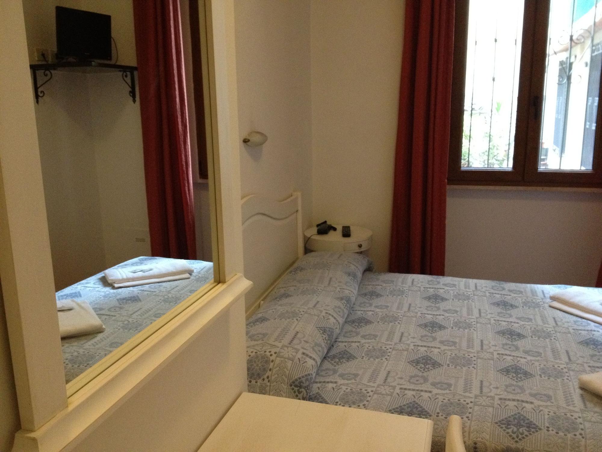 Albergo Sonia Флоренция Экстерьер фото